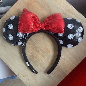 Black, white and red sequin Minnie Mouse ears